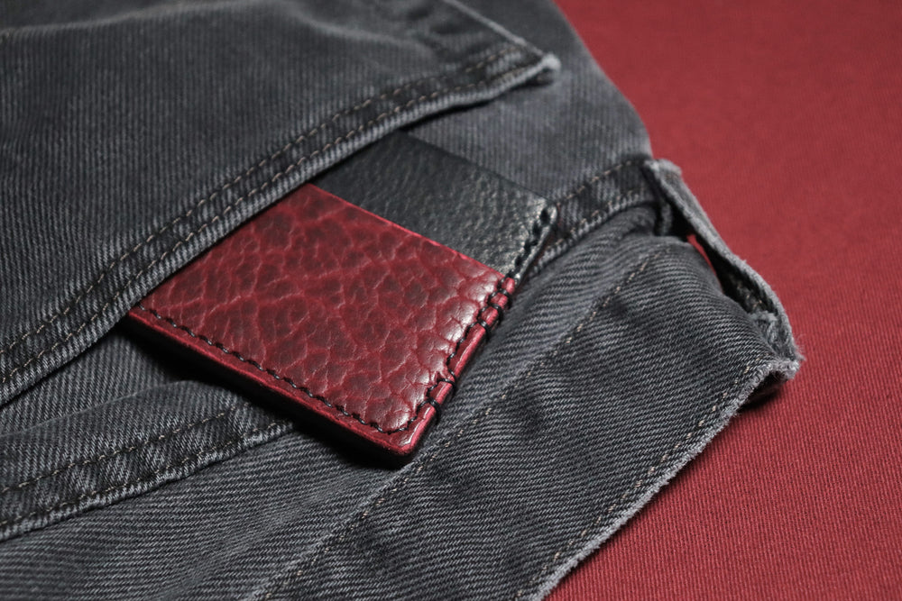 IDX - red and black reverse cardholder